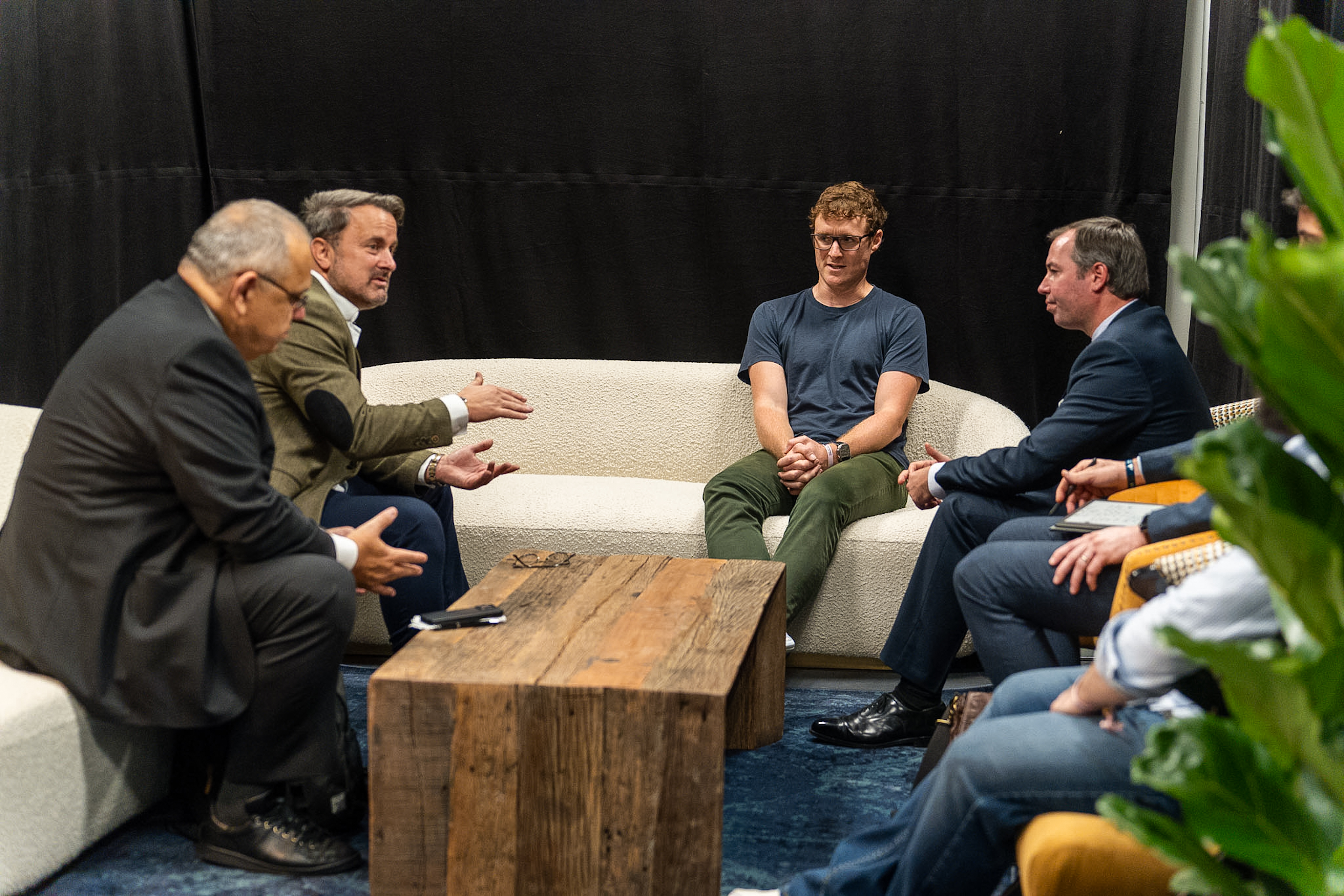 S.A.R. le Grand-Duc héritier et Xavier Bettel au Web Summit à Lisbonne ...